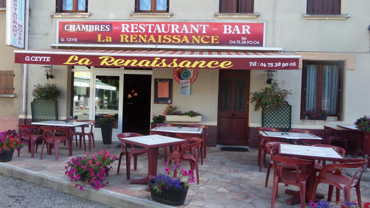 Hotel Restaurant La Renaissance Saint-Cirgues-en-Montagne Buitenkant foto